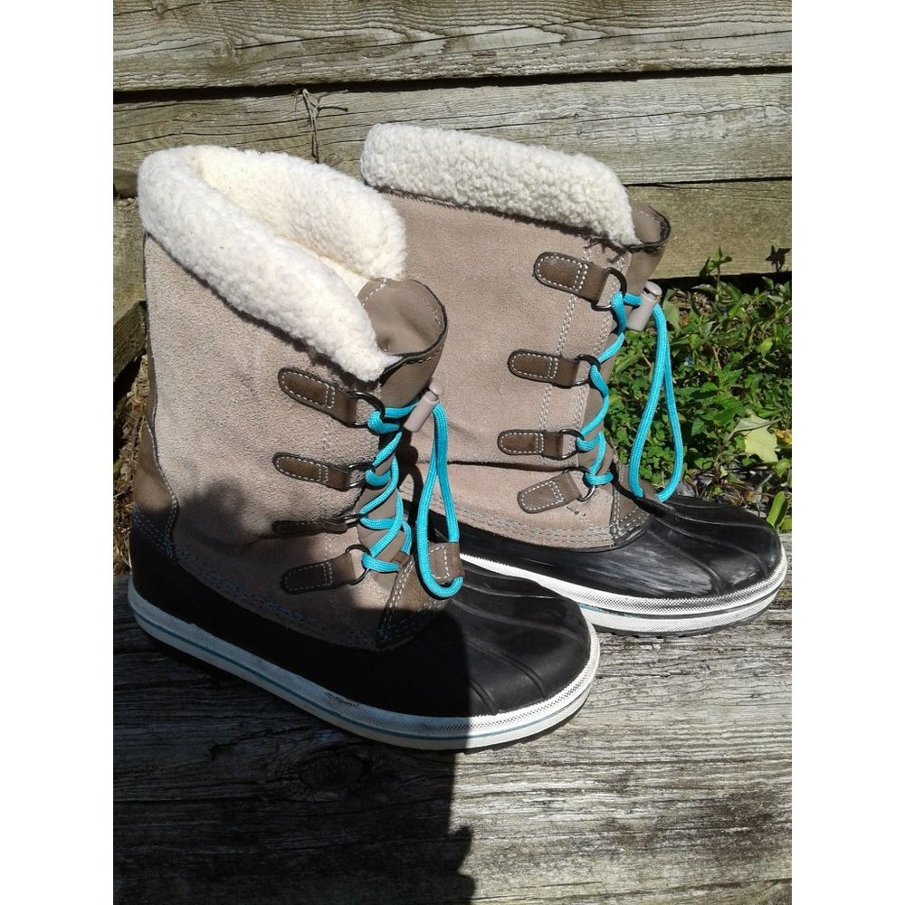 Womens Boots, Thermolite Size 5 Winter Boots, Snow Boots, Designer Boots